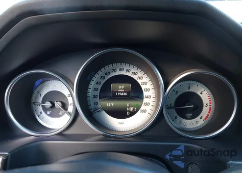 2015 Mercedes-Benz E 250 Bluetec из США, поврежденный, VIN WDDHF0EB4FB113951